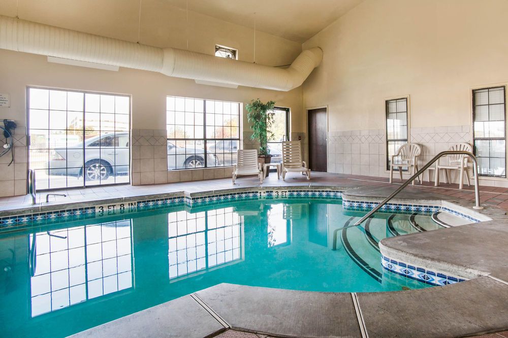 Rodeway Inn & Suites East I 44 - photo 37