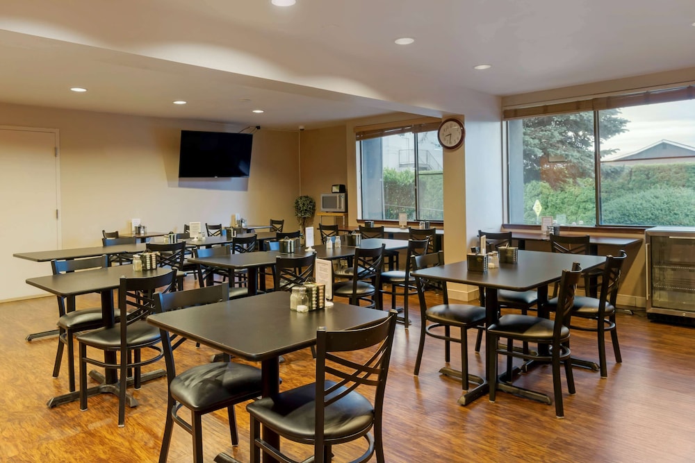 Wingate by Wyndham Mount Vernon - photo 26