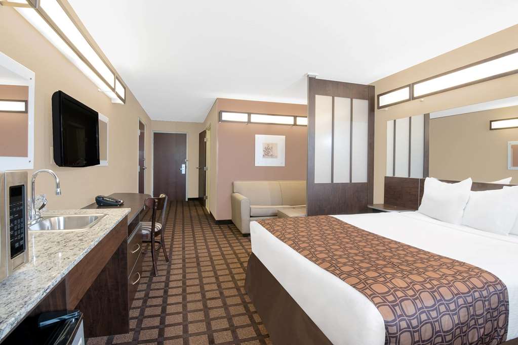Microtel Inn & Suites by Wyndham Sidney - photo 12