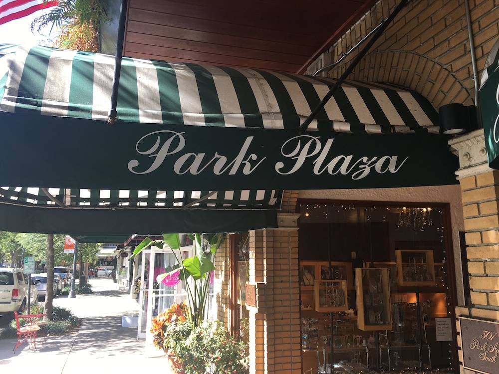 Park Plaza Hotel - photo 33