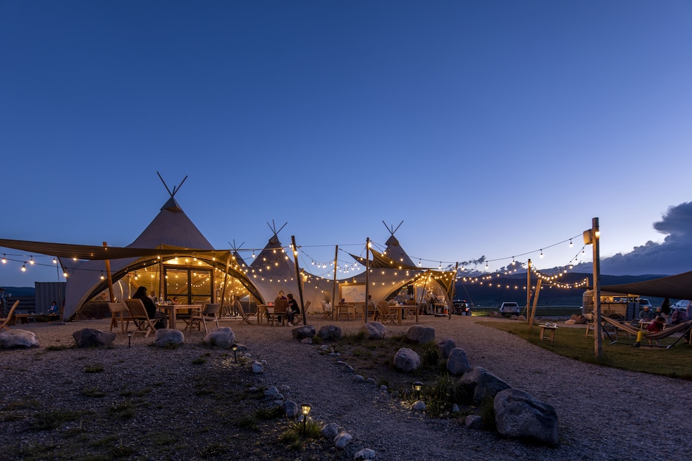 Under Canvas West Yellowstone - photo 50
