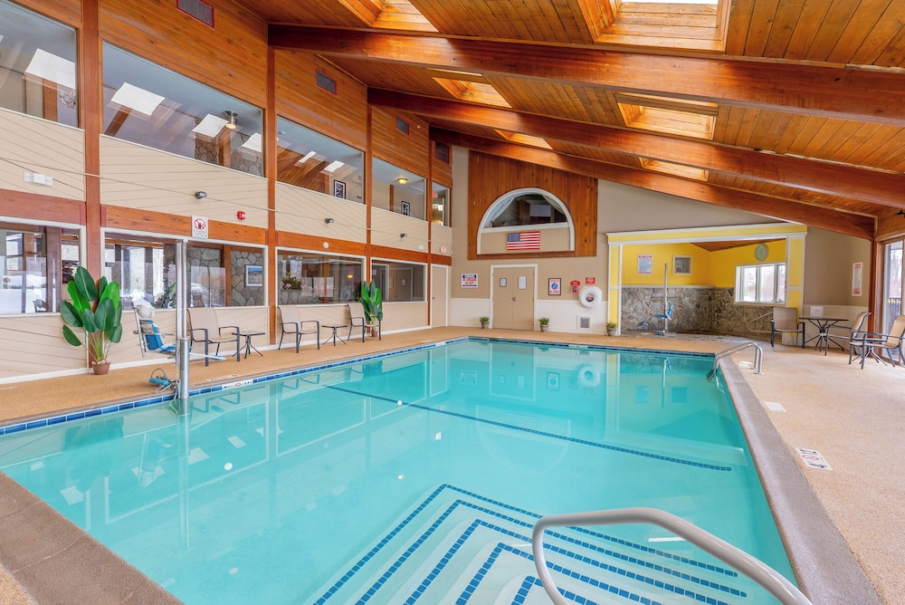 Fireside Inn & Suites Gilford - photo 50