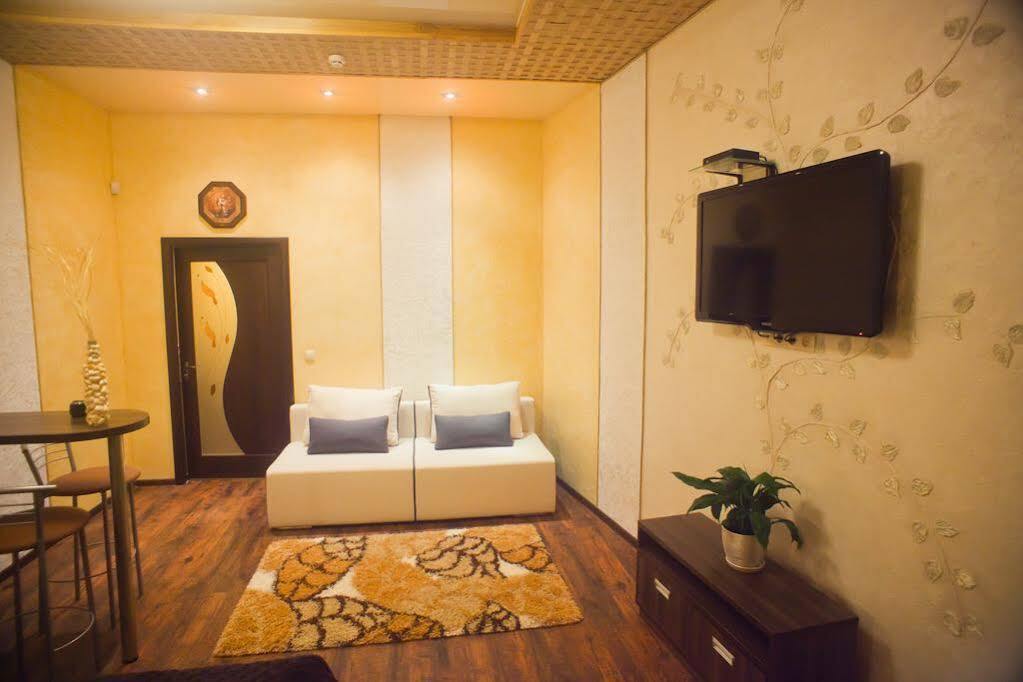 Come On In - carbon neutral hotel in Pontypridd
