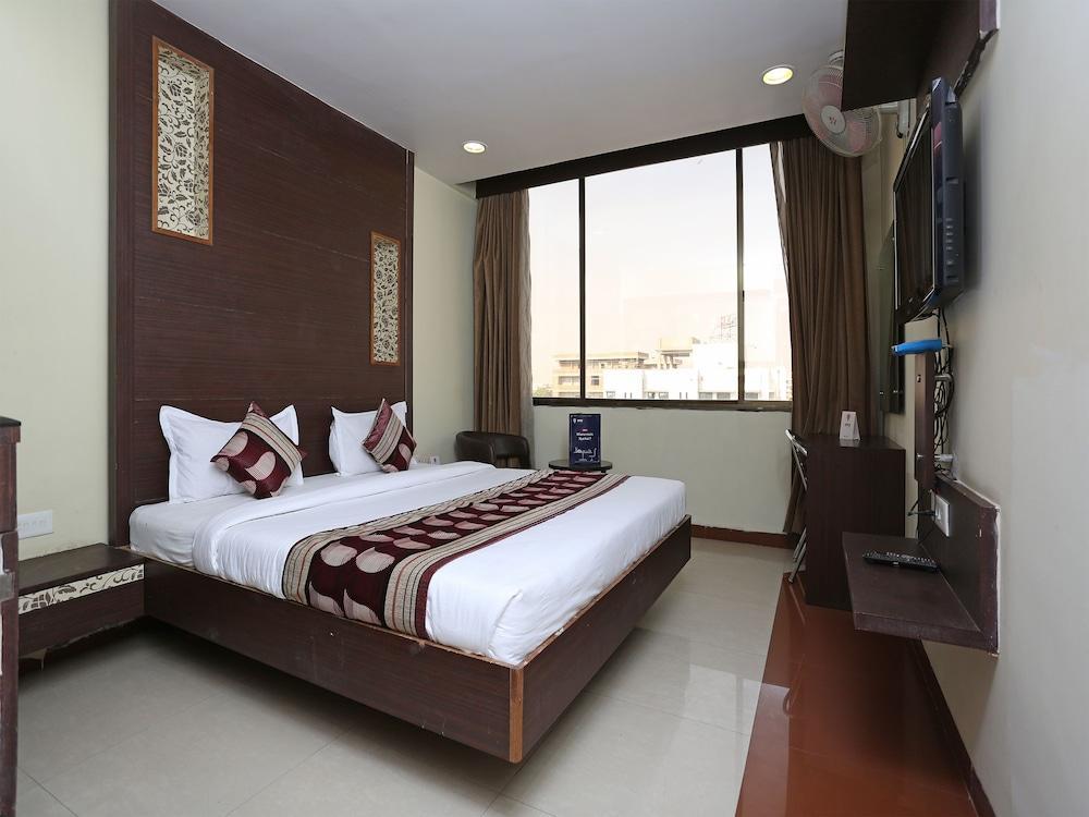 OYO 10392 Hotel Corbiz Tower