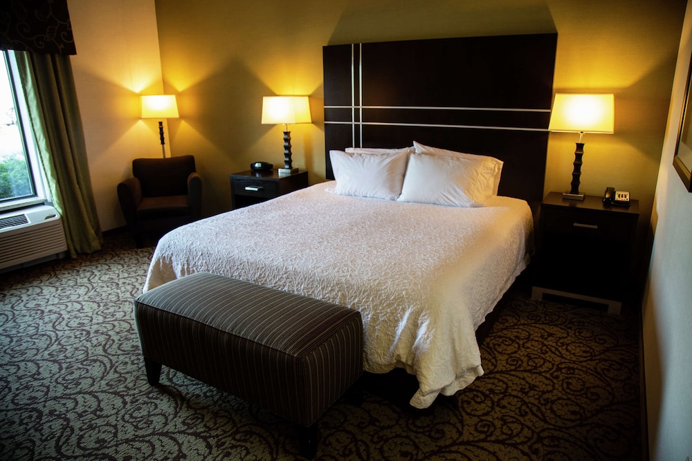 Hampton Inn & Suites Sharon - photo 23
