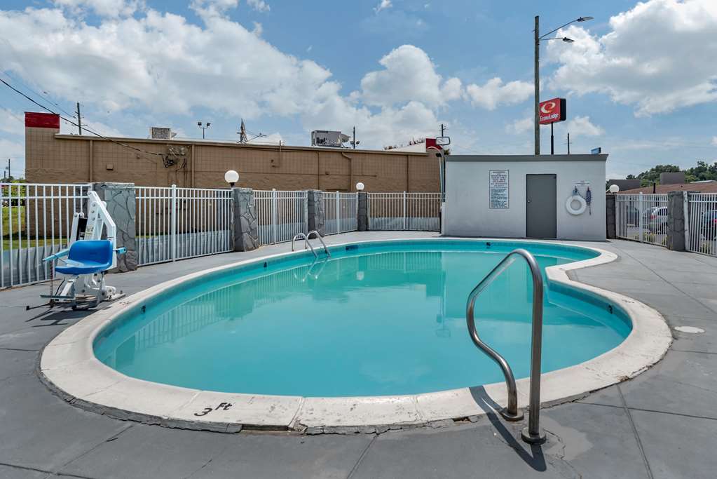 Econo Lodge Oxford near Choccolocco Park - photo 25