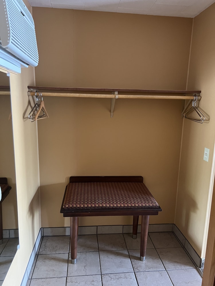 All Star Inn & Suites - photo 196