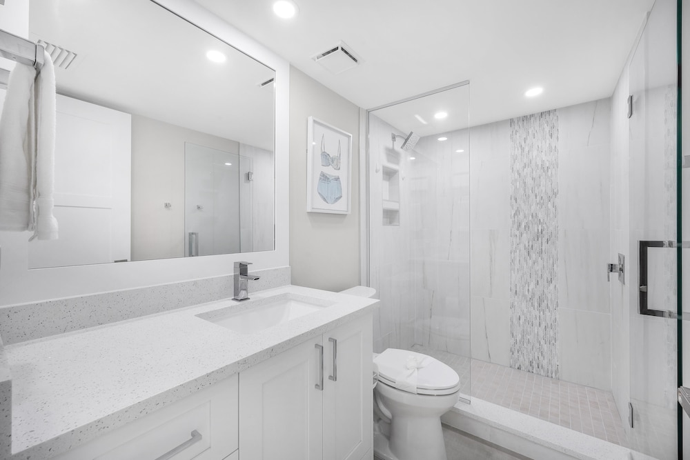 South Seas Tower 1 1212 - photo 35