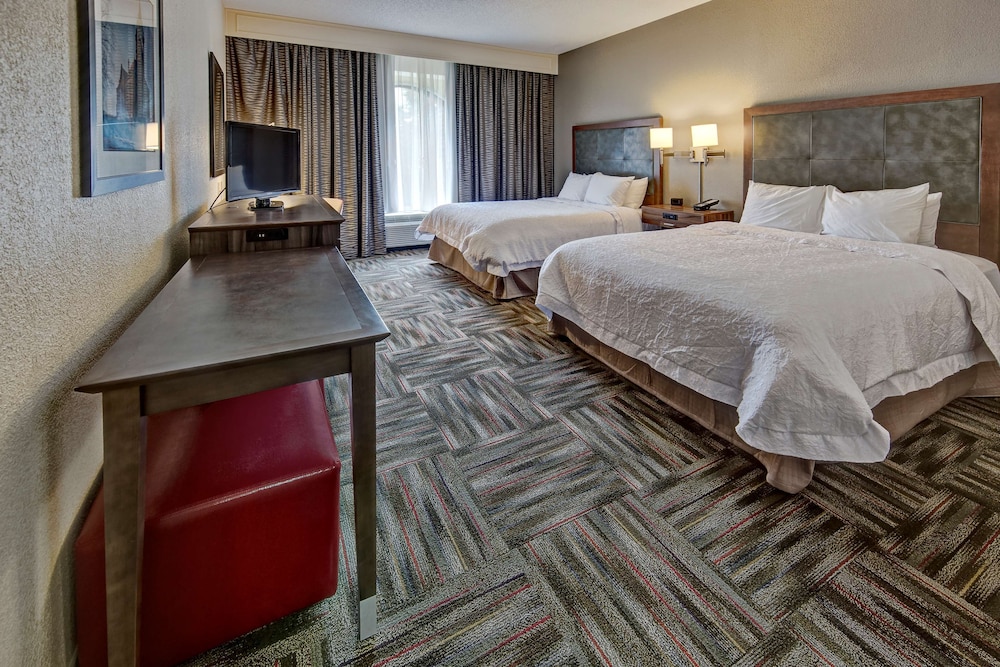 Hampton Inn Newberry Opera House - photo 7