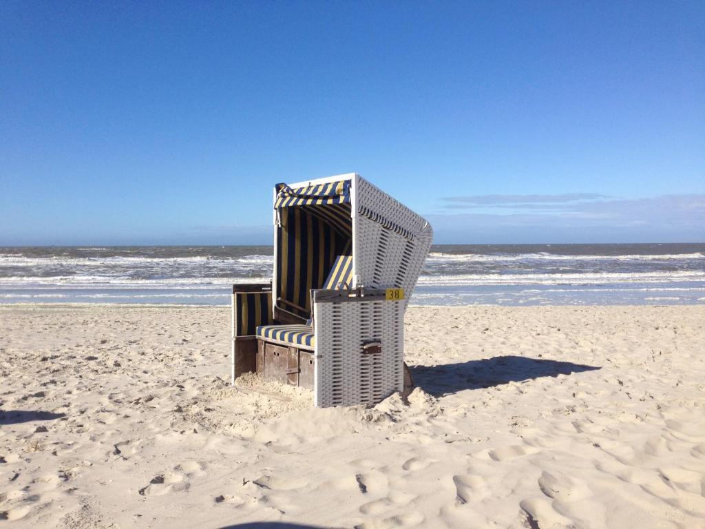 Loft 270 Im Kapitanshaus Wangerooge — 4-Star Luxury Hotel in Wangerooge, Germany