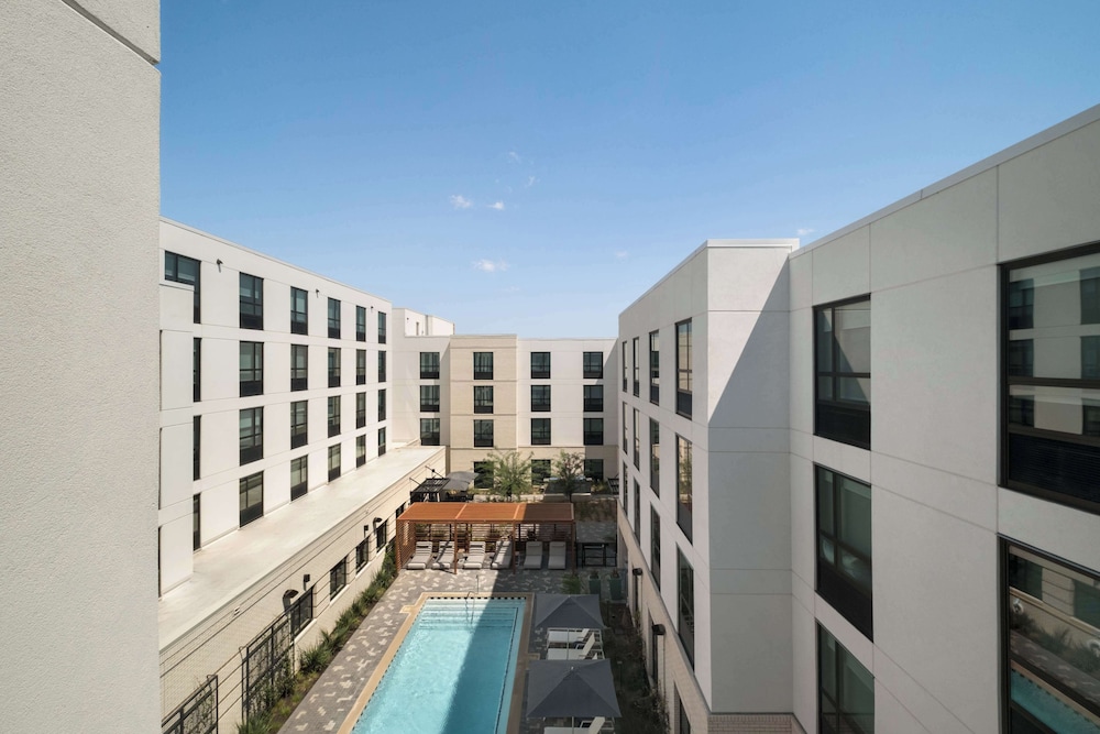 Hampton Inn by Hilton Austin East Side 5th Street - photo 24