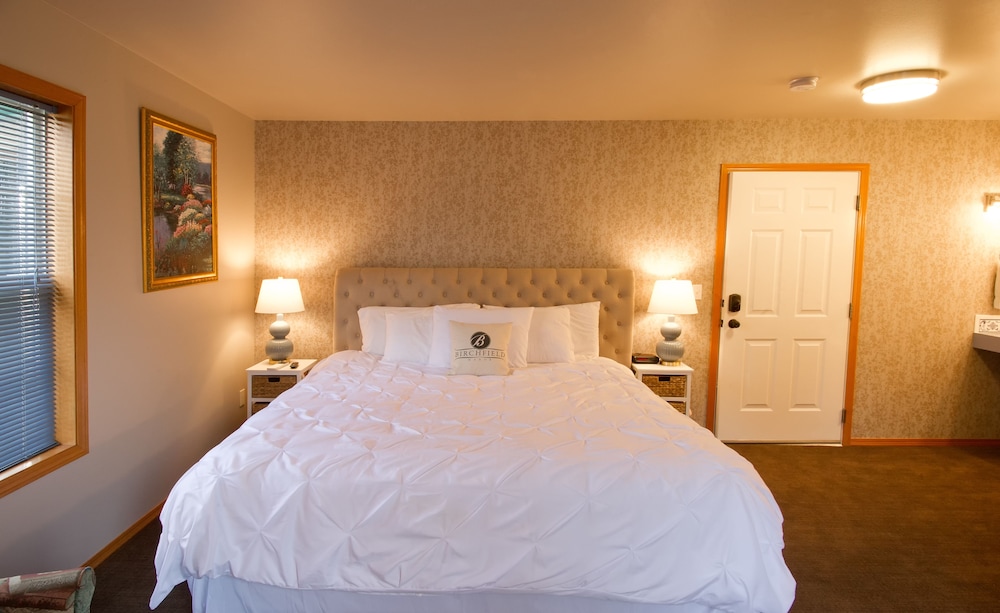 Birchfield Manor Inn and Restaurant - photo 11