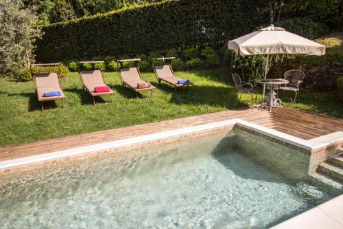 Casina Laura — 4-Star Luxury Hotel in Capannori, Italy