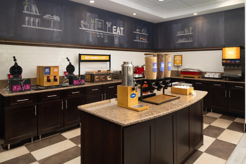 Hampton Inn Chambersburg - photo 29
