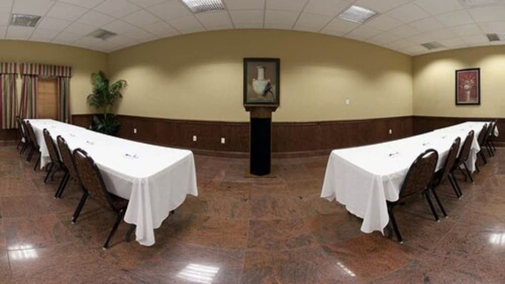 Holiday Inn Express Salado Belton by IHG - photo 28