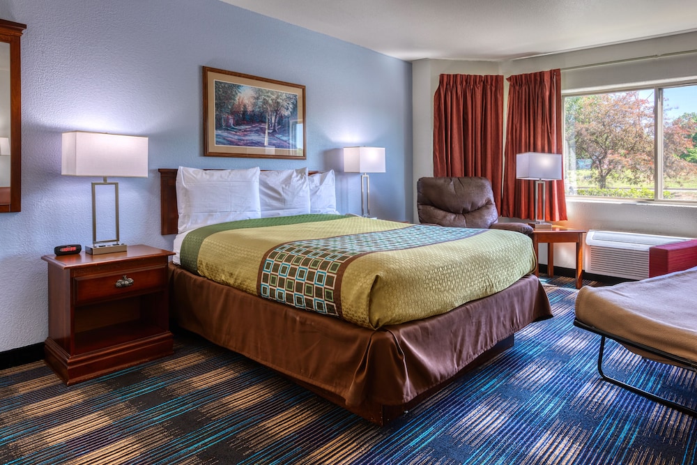 All Towne Suites - photo 8