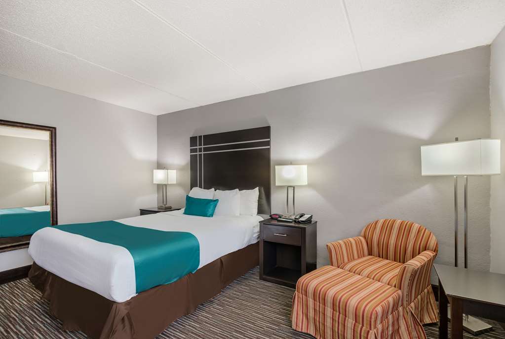Best Western Waukesha Grand - photo 22