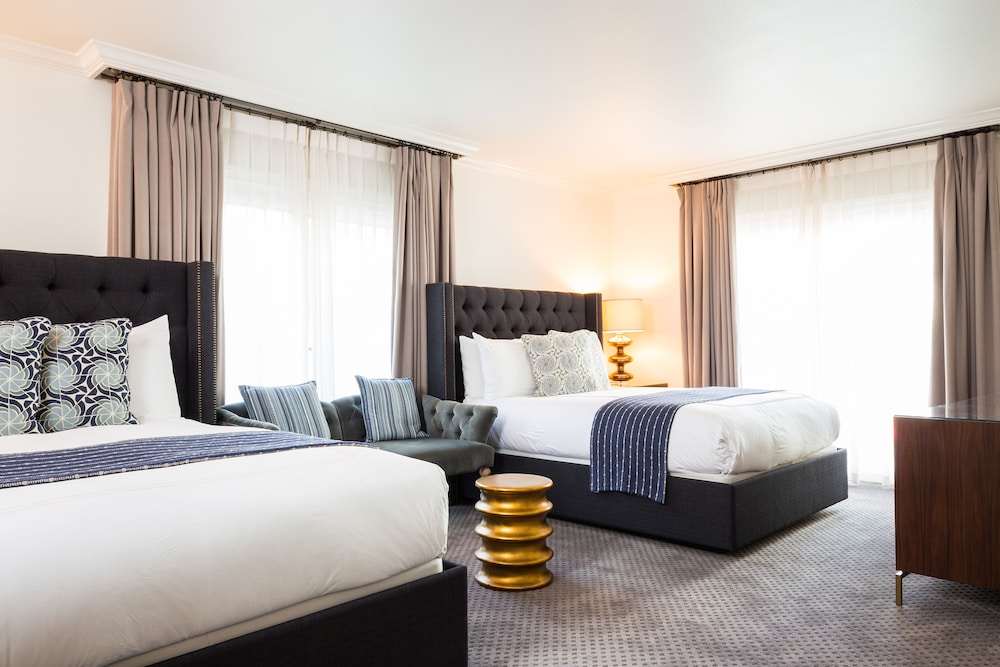 Hotel Ella - photo 13