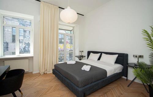 Chic 3BR Apt Near Fabrika By Wehost