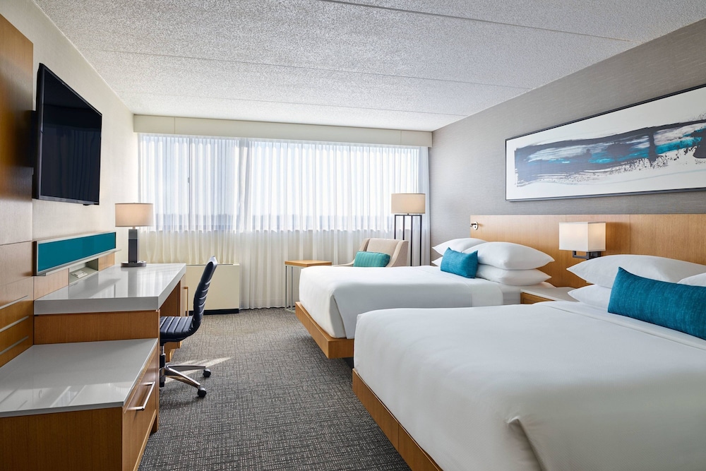 Delta Hotels by Marriott Muskegon Convention Center - photo 9