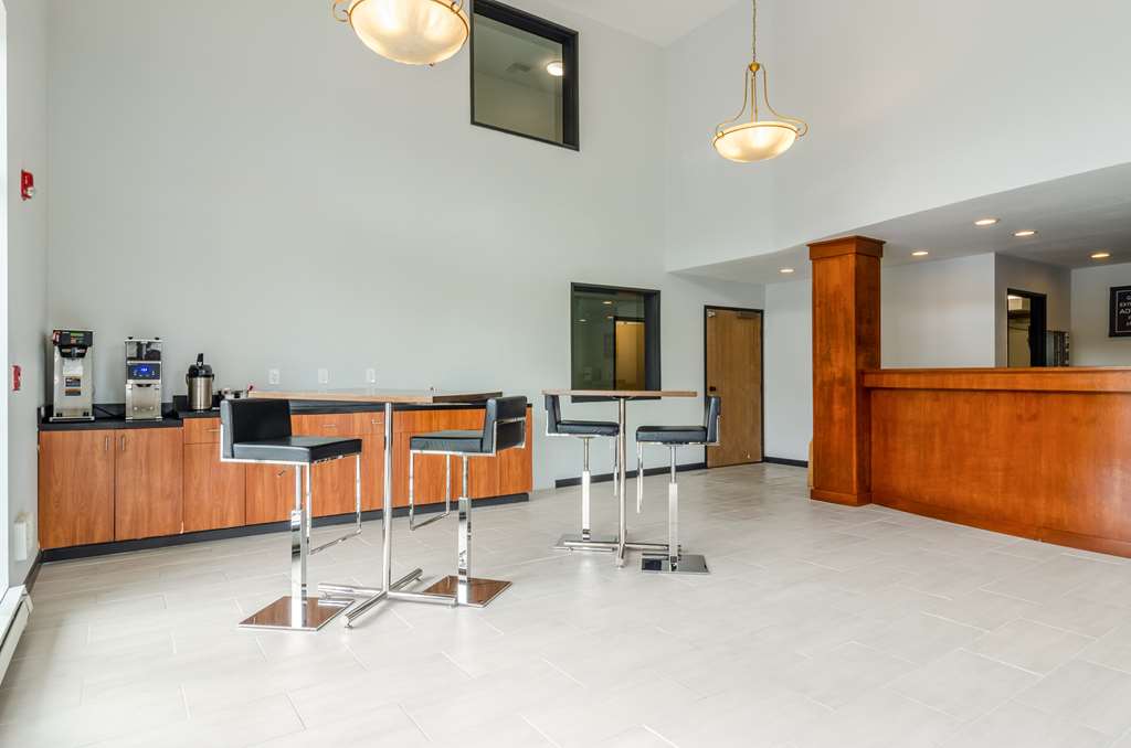 Red Lion Inn & Suites Des Moines - photo 4