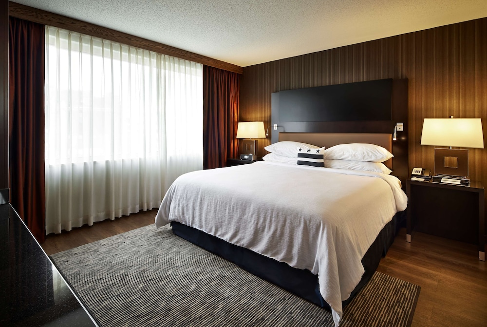 Embassy Suites by Hilton Washington DC Chevy Chase Pavilion - photo 13
