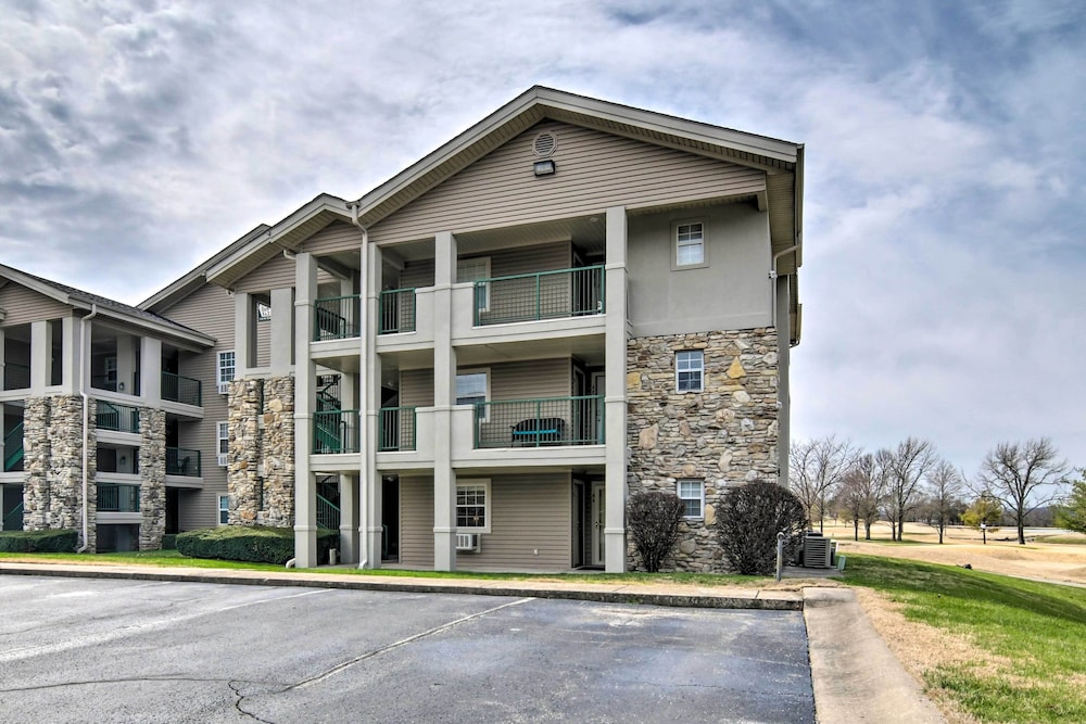 5 Mi to Holiday Shows Resort Condo in Branson in Branson, United States