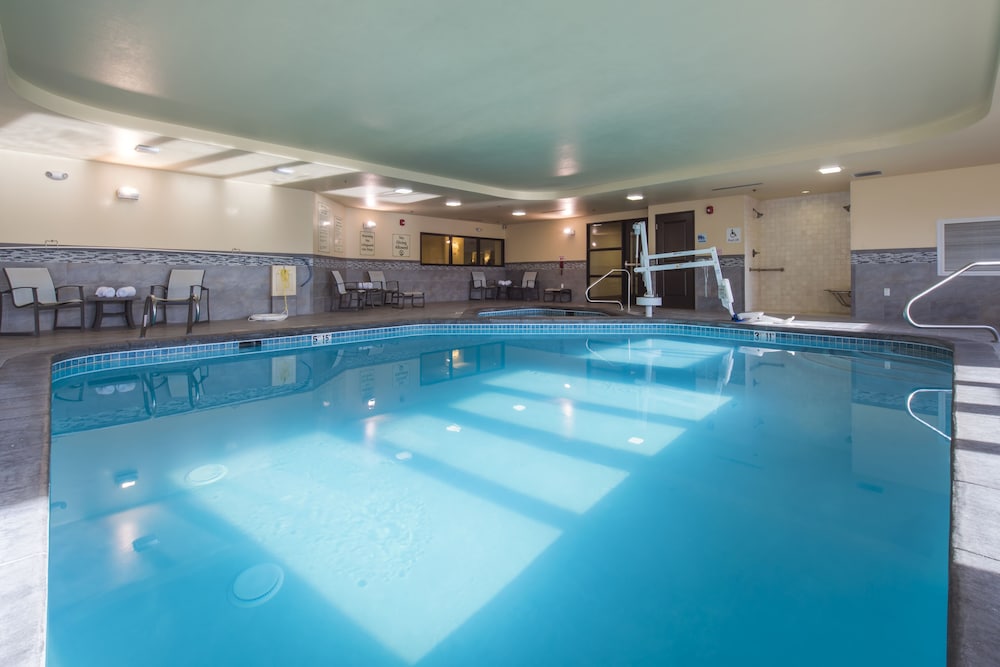 Holiday Inn Express & Suites Colorado Springs Central by IHG - photo 41