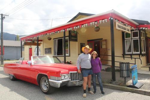 The Blackball Inn - last minute hotel in Unknown City