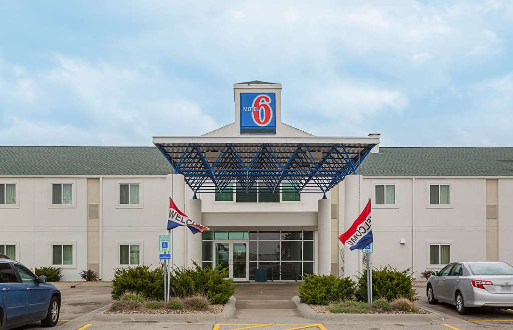 Motel 6 Grand Island NE - featured photo