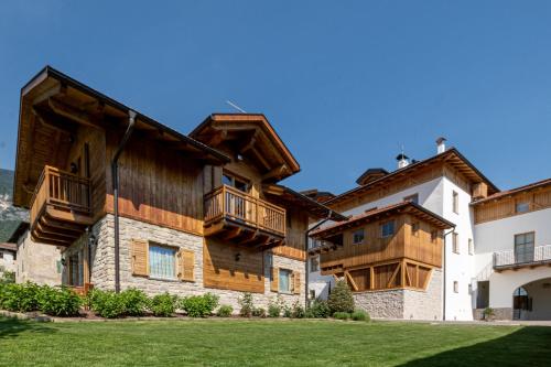 Agritur La Crucola — 4-Star Luxury Hotel in Flavon, Italy