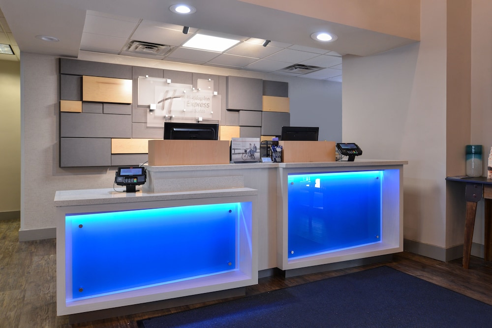 Holiday Inn Express & Suites Austin North Central by IHG - photo 52