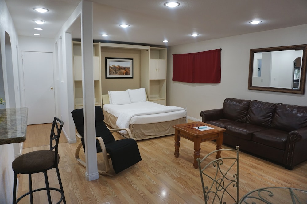 King Frederik Inn - photo 31