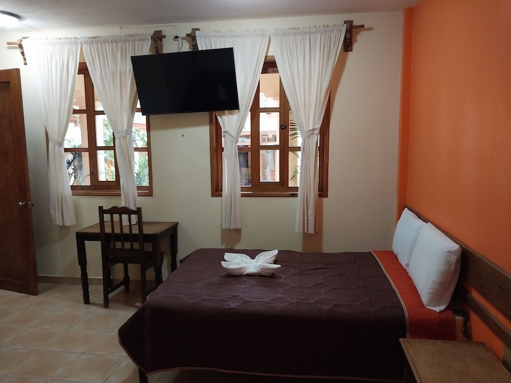 Primera Calle Norte Poniente in Comitan, Mexico