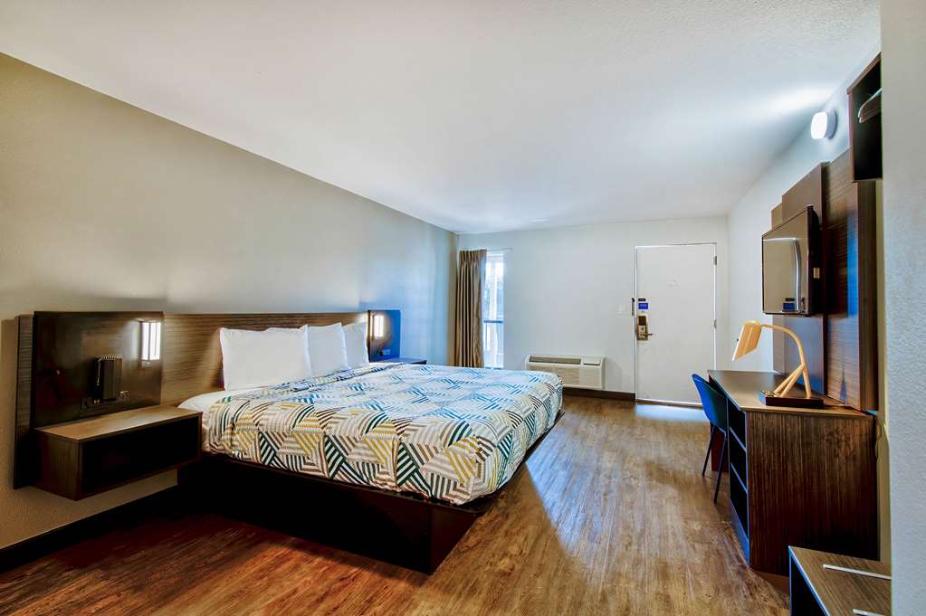 Motel 6 Fort Worth TX White Settlement - photo 9