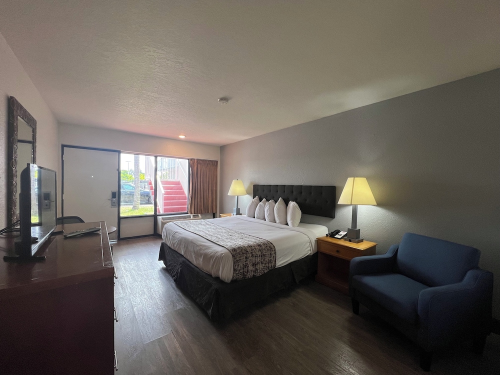 Garden Inn Homestead - photo 26