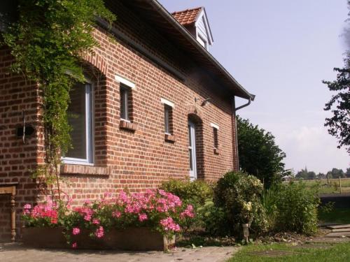 Gite Au Calme Avec Jardin Wifi Et Parking Pres De Lille Fr 1 510 222 — Fournes En Weppes