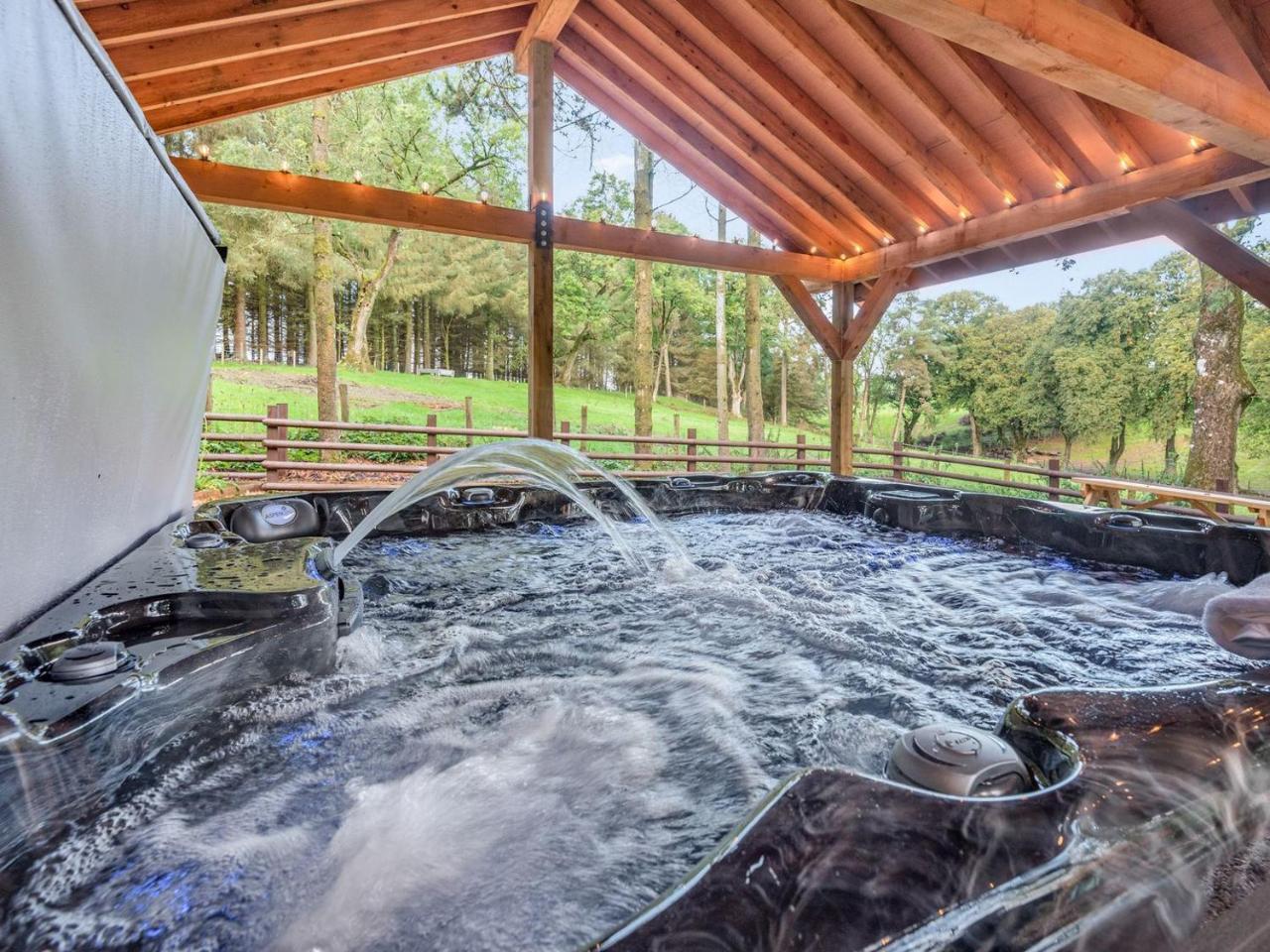 Groudd Hall - carbon neutral hotel in Unknown City