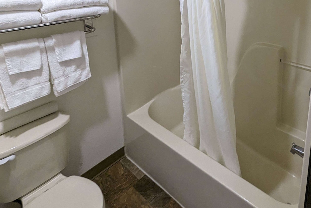 Travelodge Inn & Suites by Wyndham Deadwood - photo 35