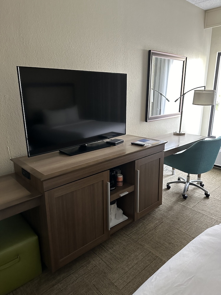 Comfort Inn Darien North Brunswick - photo 8