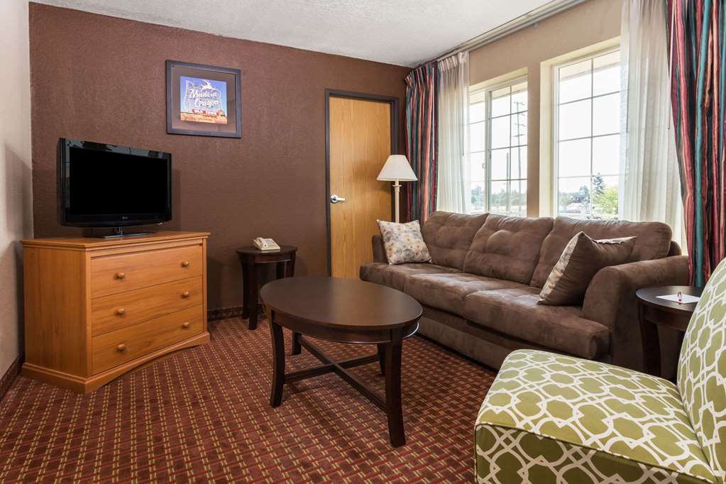 Ramada by Wyndham Portland - photo 11