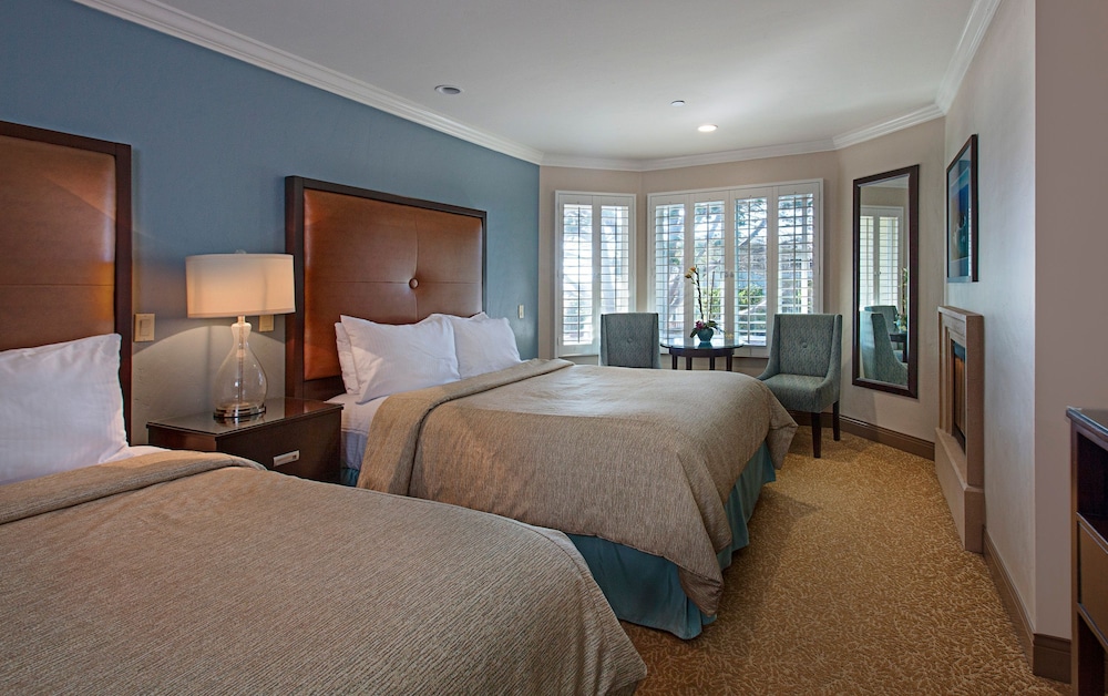 Blue Dolphin Inn - photo 16