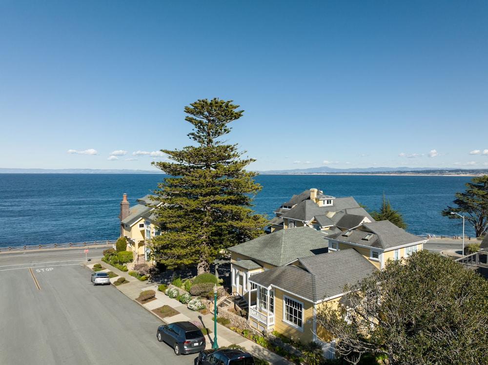 Seven Gables Inn on Monterey Bay A Kirkwood Collection Hotel - photo 131