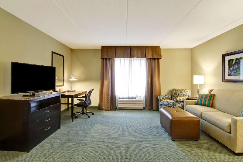 Hilton Garden Inn Woodbridge - photo 25