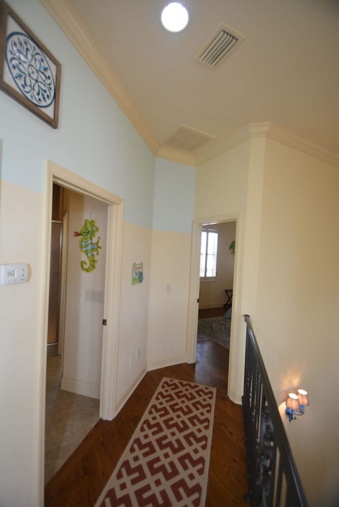 Ocean View Paradise Steps away from the Beach Will Accommodate Up To 10 People including 1 3 Fa - photo 37