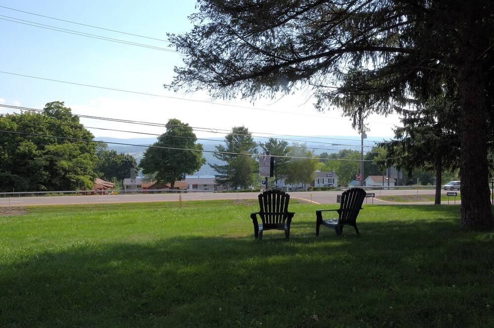 Chieftain Motel - photo 14