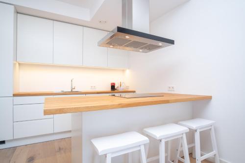 Dream Stay 2 Porto Franco Apartments near Old Town