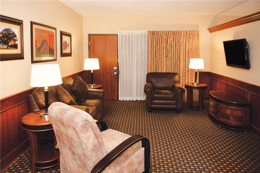 Quality Inn & Suites Ames Conference Center Near ISU Campus - photo 32