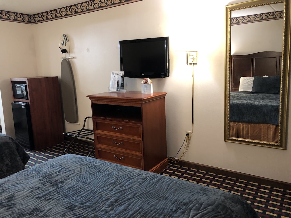 Howard Johnson by Wyndham Perry GA - photo 6