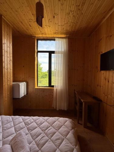 HOTEL Wine Cellar & Fitness Khoni City